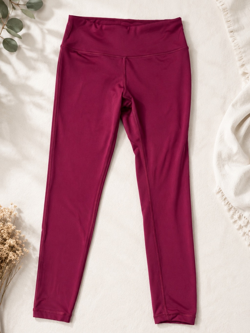 Amazon Essentials Burgundy High-Rise Active Leggings medium